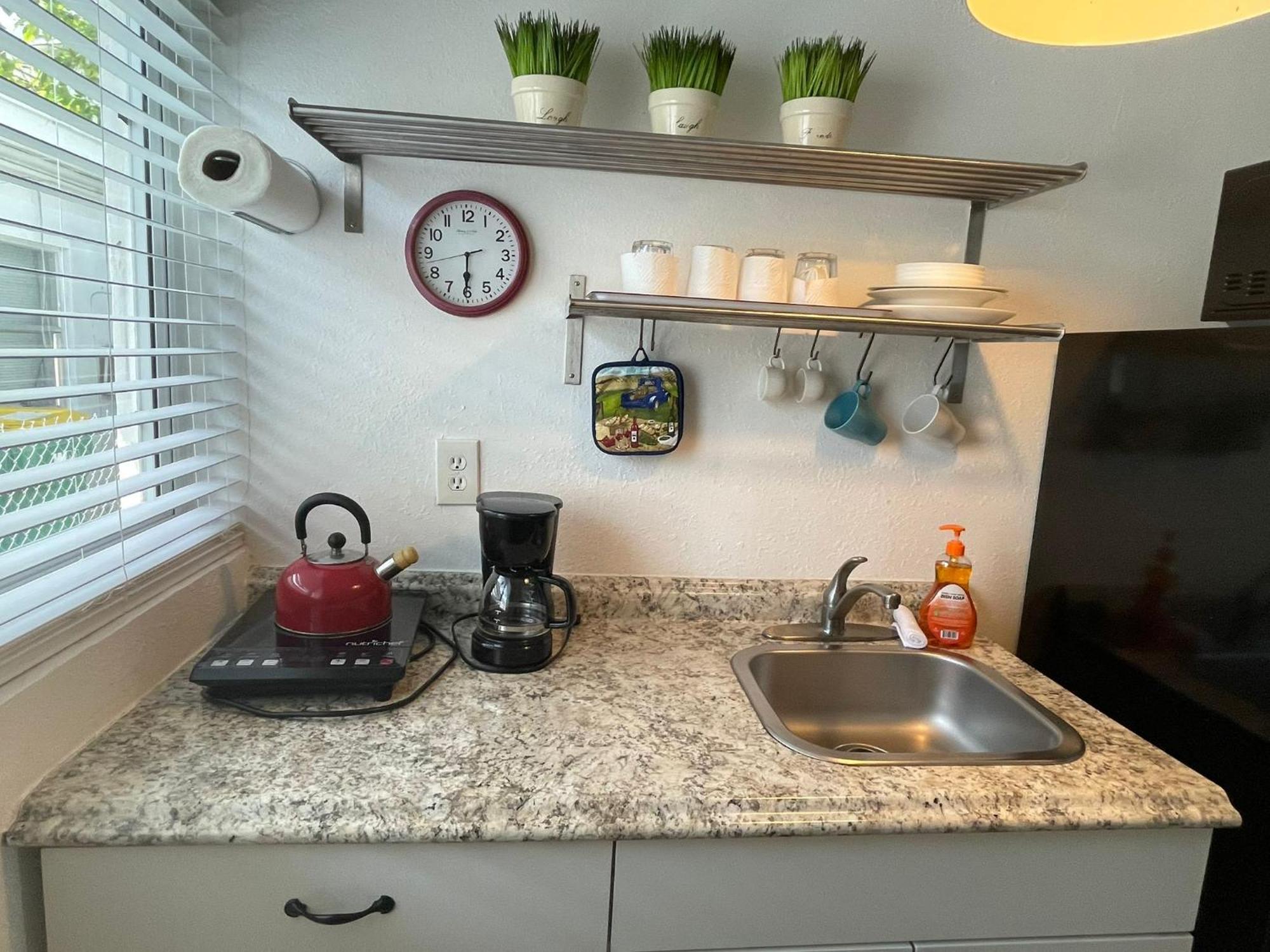 Private Studio Blocks From Coconut Grove Miami Luaran gambar