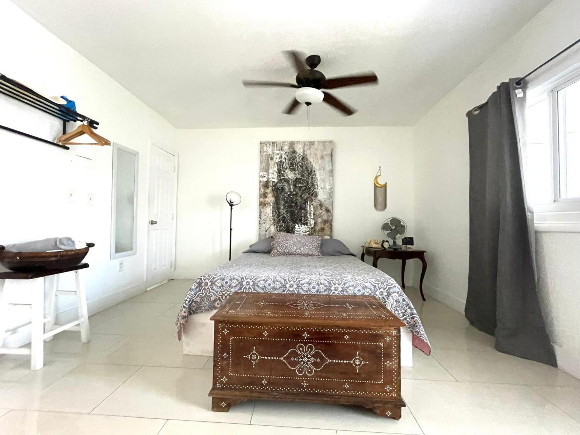 Private Studio Blocks From Coconut Grove Miami Luaran gambar